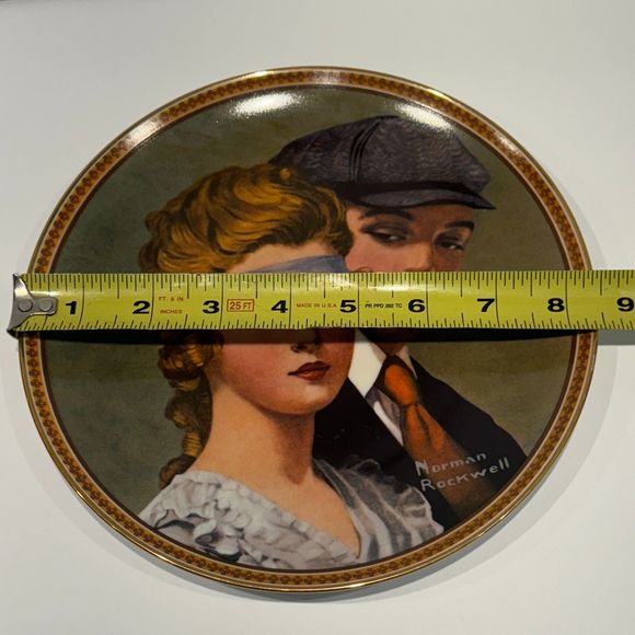 Norman Rockwell "Meeting on the Path" Edwin Knowles Collectible Plate - 1983 - Picture 3 of 3